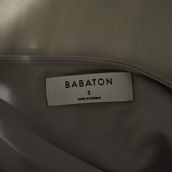 Aritzia Contour Crew Longsleeve Body Suit - Size Small - Picture 3 of 3